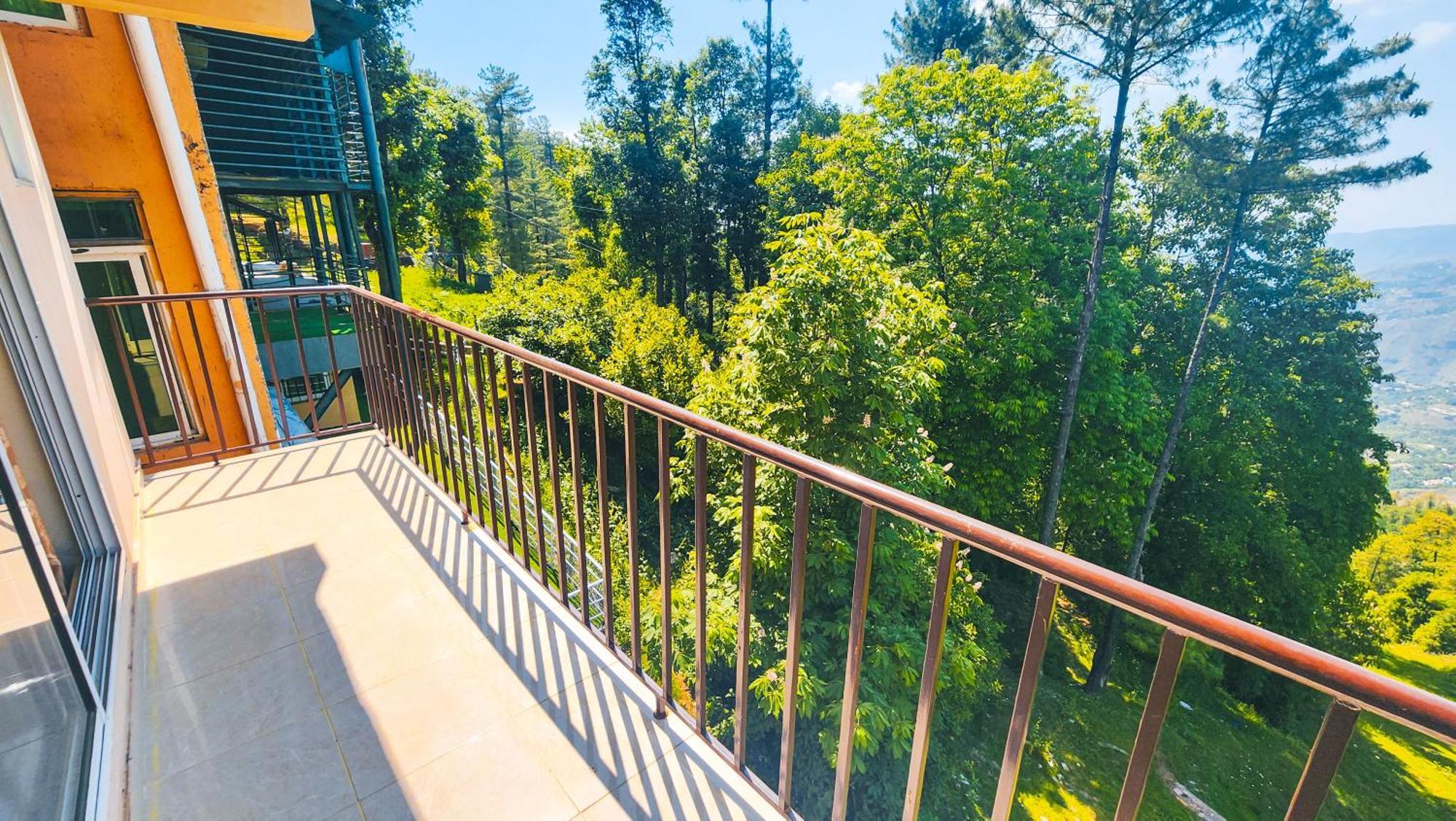 Aqua Apartment Murree Exteriör bild